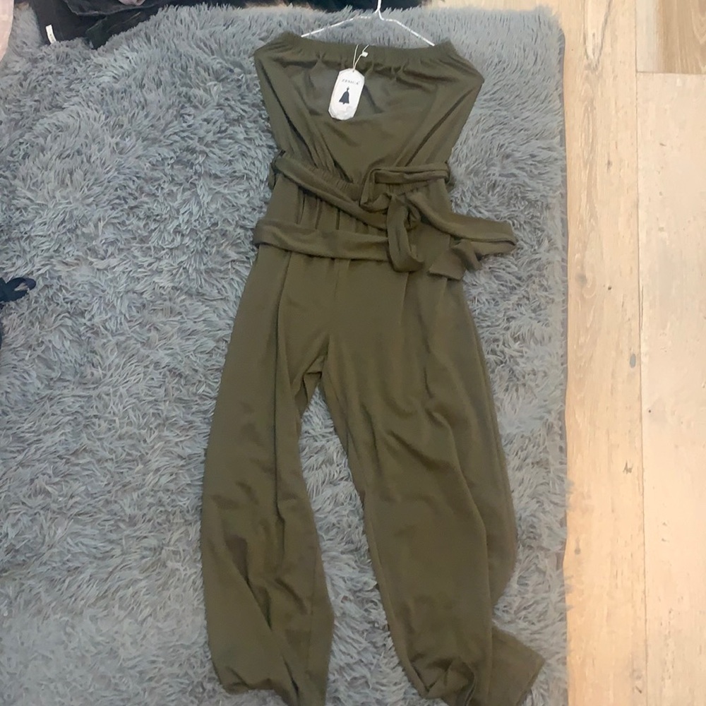 No shoulder cotton jumpsuit